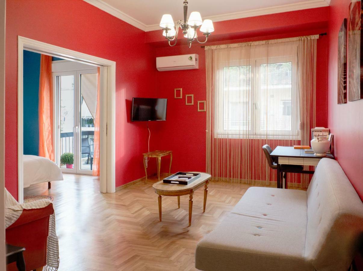 "Casa De Colores", Next To The Metro Афины Экстерьер фото